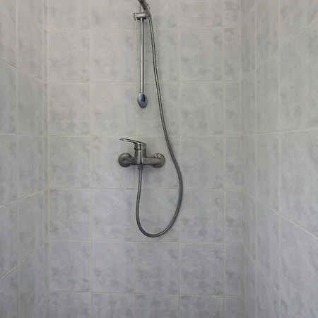 & Piscine A * Ucel
